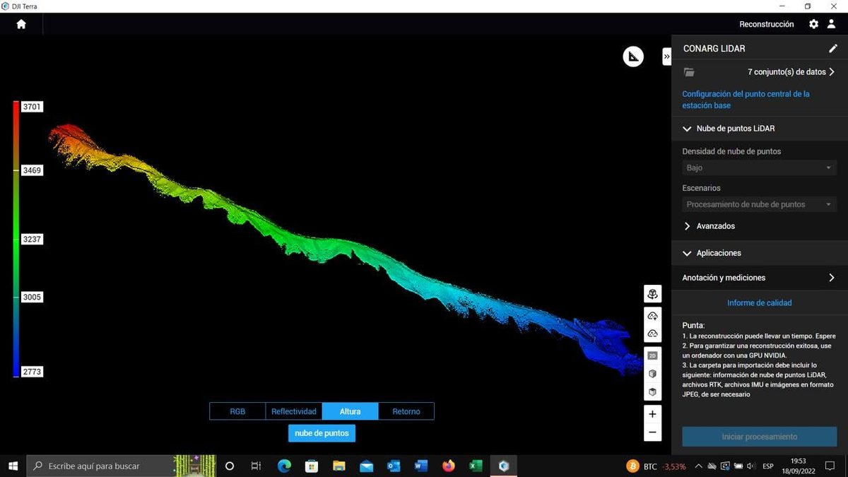 Nube de puntos LiDAR del corredor de la tubería de aducción Misicuni–Coveranch coloreada por altura en el software de procesamiento